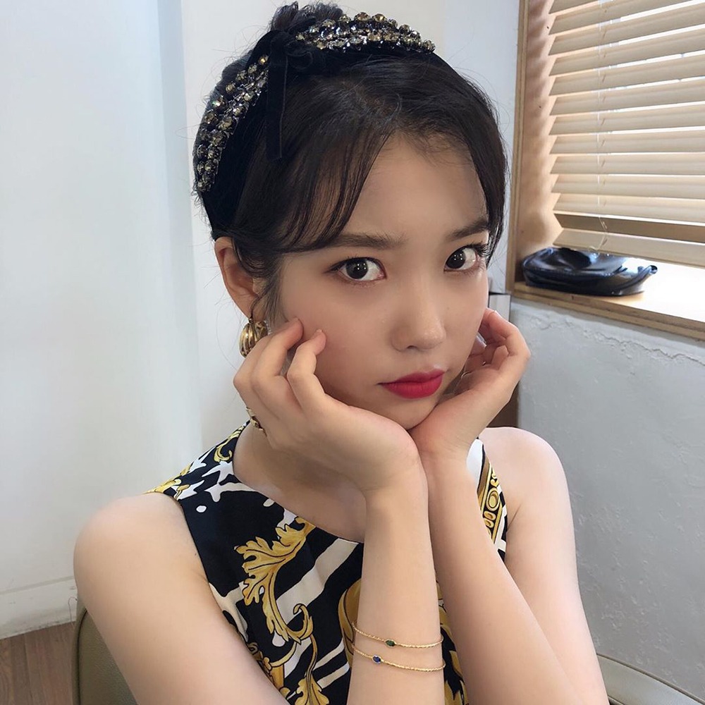 아이유4.jpg